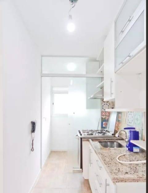 Apartamento para alugar com 2 quartos, 75m² - Foto 17