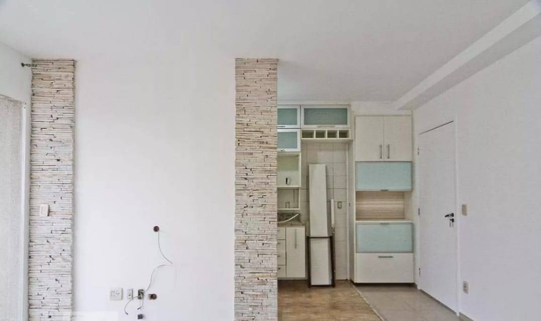 Apartamento para alugar com 2 quartos, 75m² - Foto 32