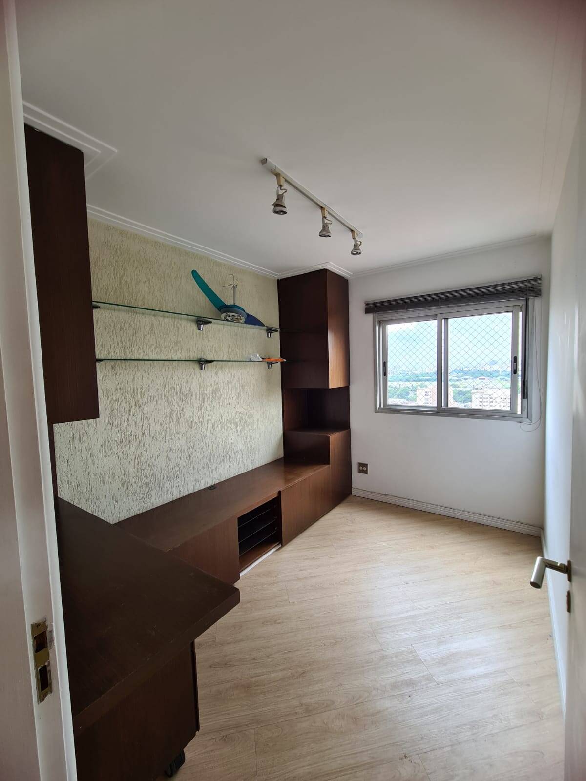 Apartamento à venda com 3 quartos, 97m² - Foto 3