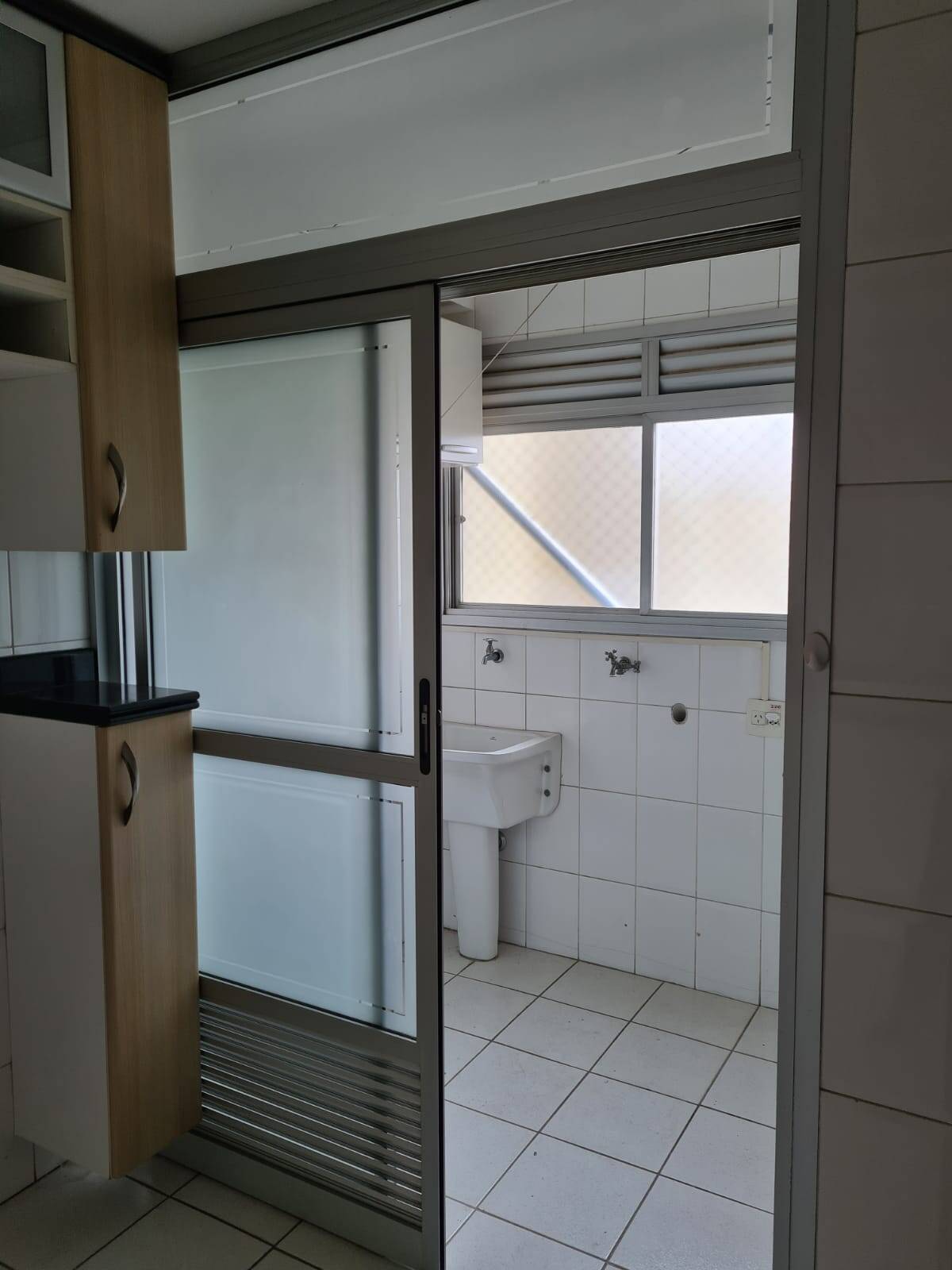 Apartamento à venda com 3 quartos, 97m² - Foto 11