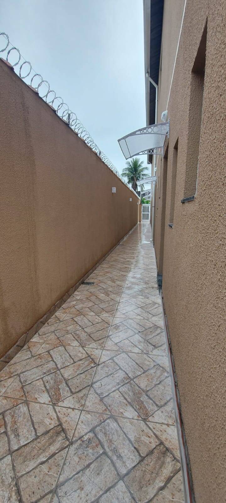 Sobrado à venda com 2 quartos, 71m² - Foto 2