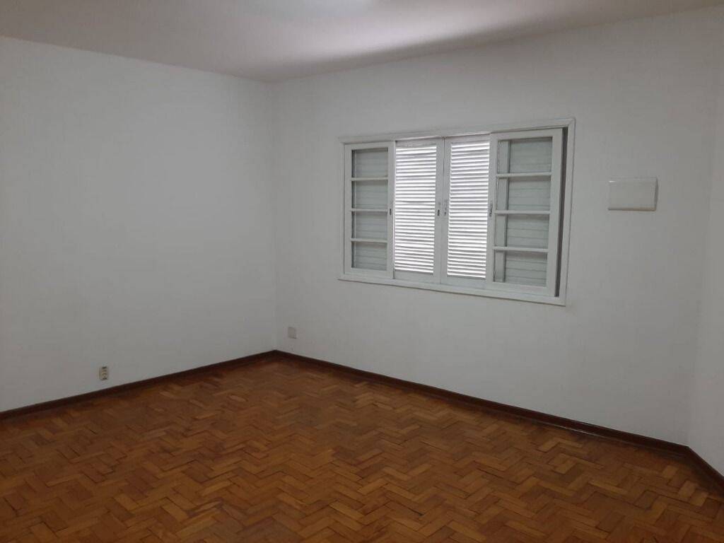 Sobrado para alugar com 6 quartos, 250m² - Foto 24