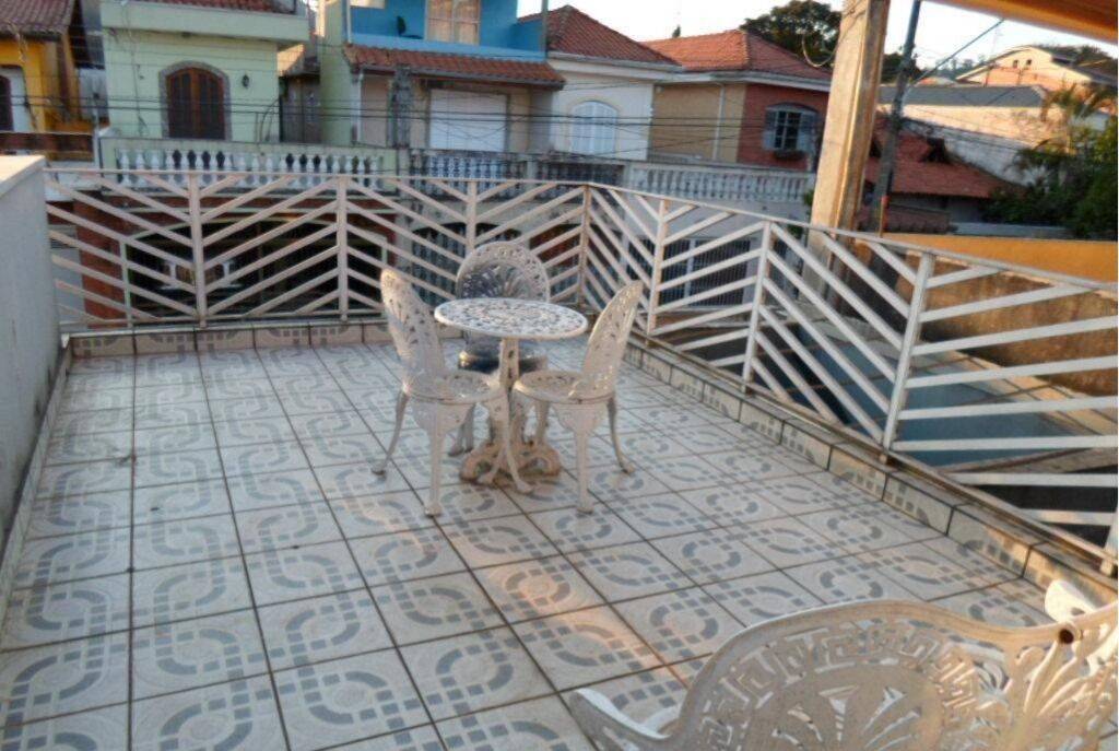 Sobrado à venda com 3 quartos, 150m² - Foto 1