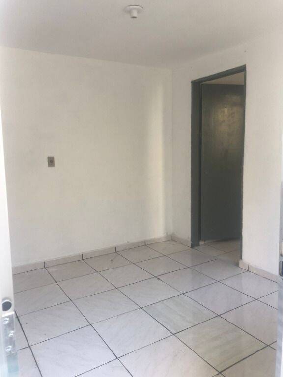 Casa para alugar com 1 quarto, 30m² - Foto 5