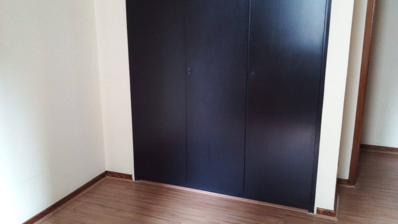 Apartamento para alugar com 3 quartos, 105m² - Foto 13