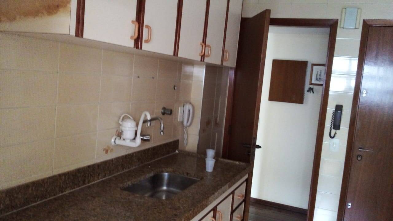 Apartamento para alugar com 3 quartos, 105m² - Foto 15