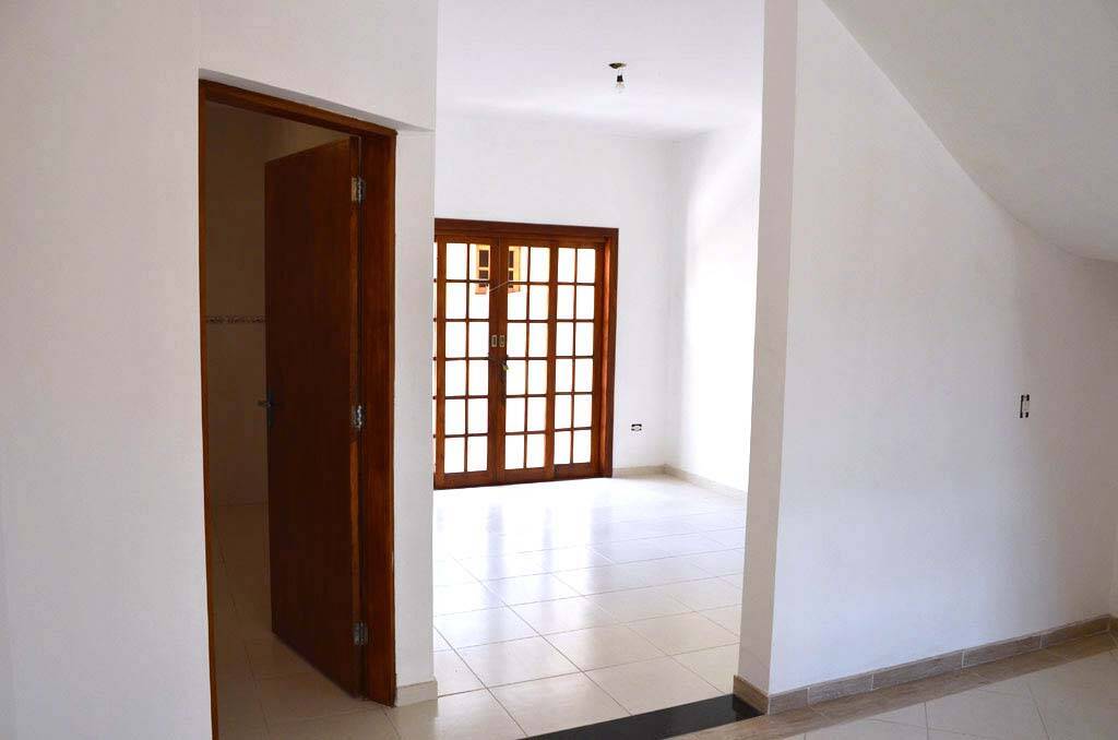 Casa à venda com 3 quartos, 180m² - Foto 14