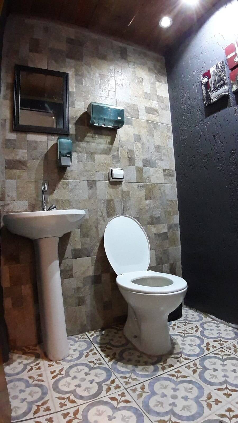 Casa para alugar com 6 quartos, 160m² - Foto 18