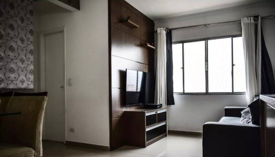 Apartamento à venda com 2 quartos, 70m² - Foto 2