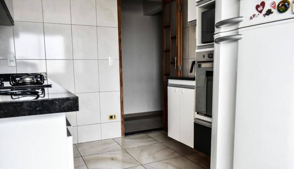 Apartamento à venda com 2 quartos, 70m² - Foto 9