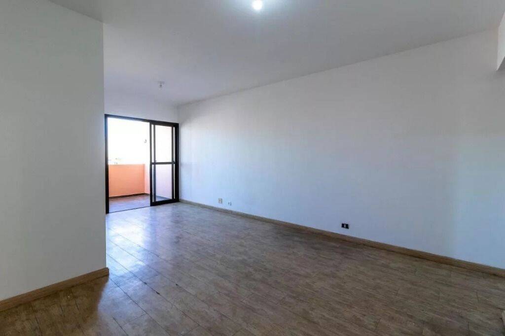 Apartamento para alugar com 3 quartos, 83m² - Foto 4