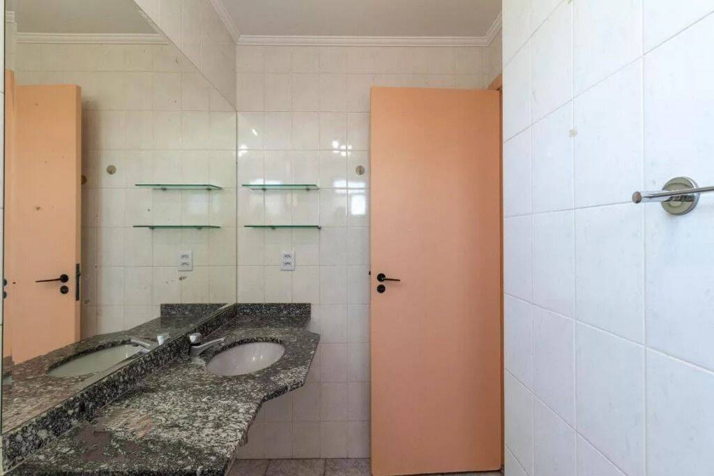 Apartamento para alugar com 3 quartos, 83m² - Foto 11