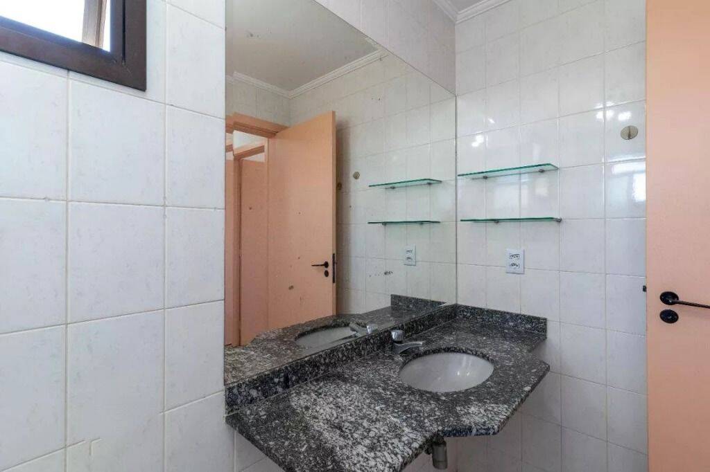 Apartamento para alugar com 3 quartos, 83m² - Foto 15