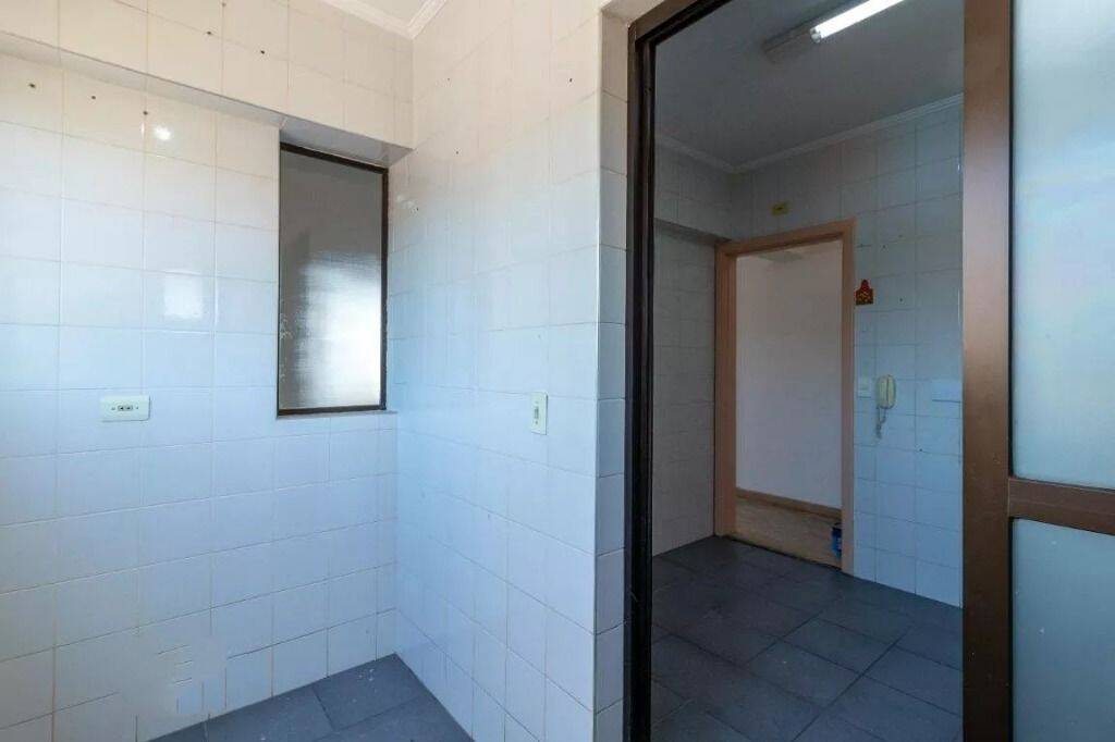 Apartamento para alugar com 3 quartos, 83m² - Foto 20