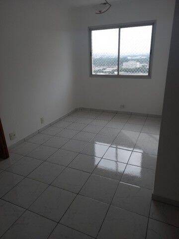 Apartamento para alugar com 2 quartos, 62m² - Foto 11