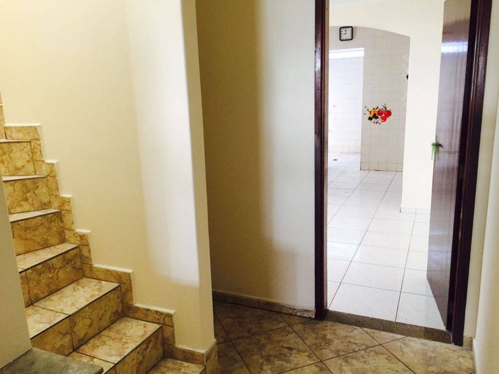 Casa à venda com 3 quartos, 400m² - Foto 17