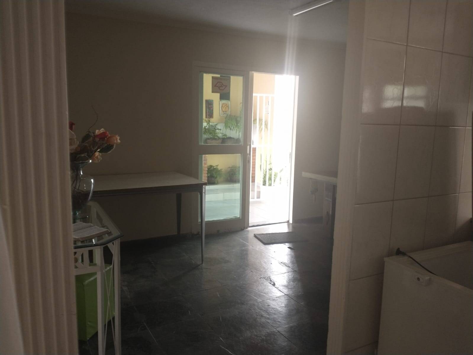 Apartamento à venda com 2 quartos, 44m² - Foto 9