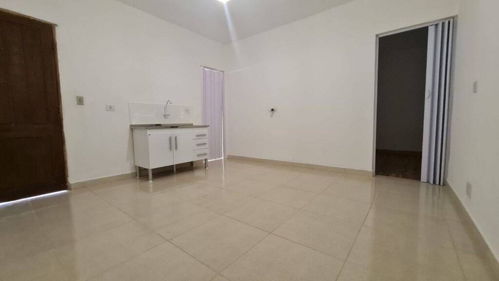 Casa para alugar com 1 quarto, 65m² - Foto 1