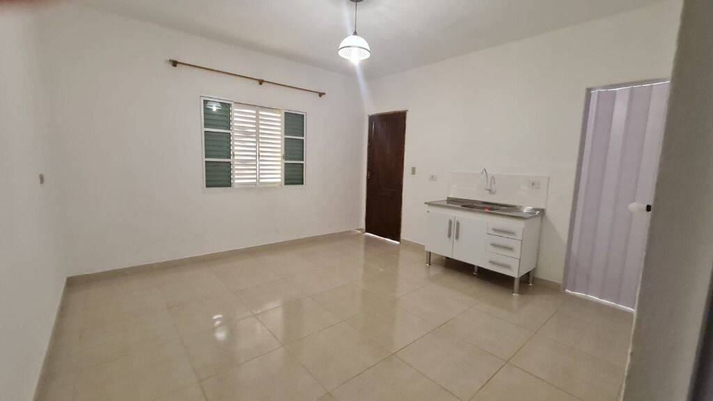 Casa para alugar com 1 quarto, 65m² - Foto 13