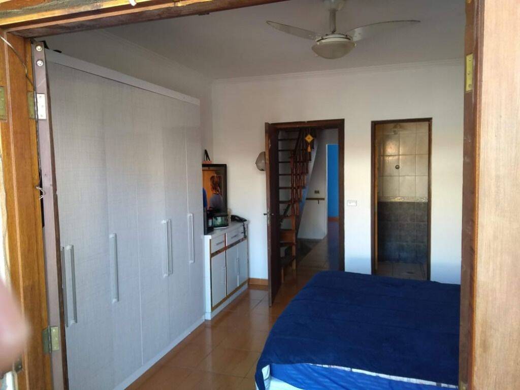 Sobrado à venda com 3 quartos, 220m² - Foto 2