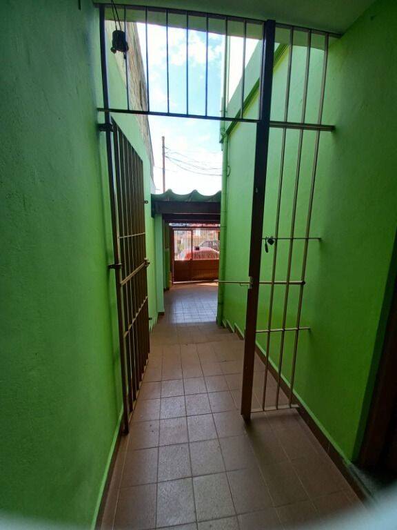 Sobrado à venda com 3 quartos, 150m² - Foto 4