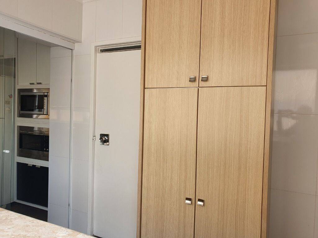 Apartamento para alugar com 4 quartos, 130m² - Foto 7