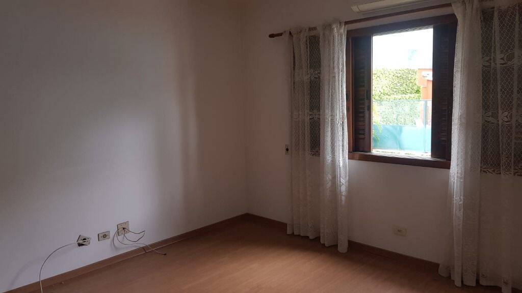 Casa à venda com 4 quartos, 252m² - Foto 29