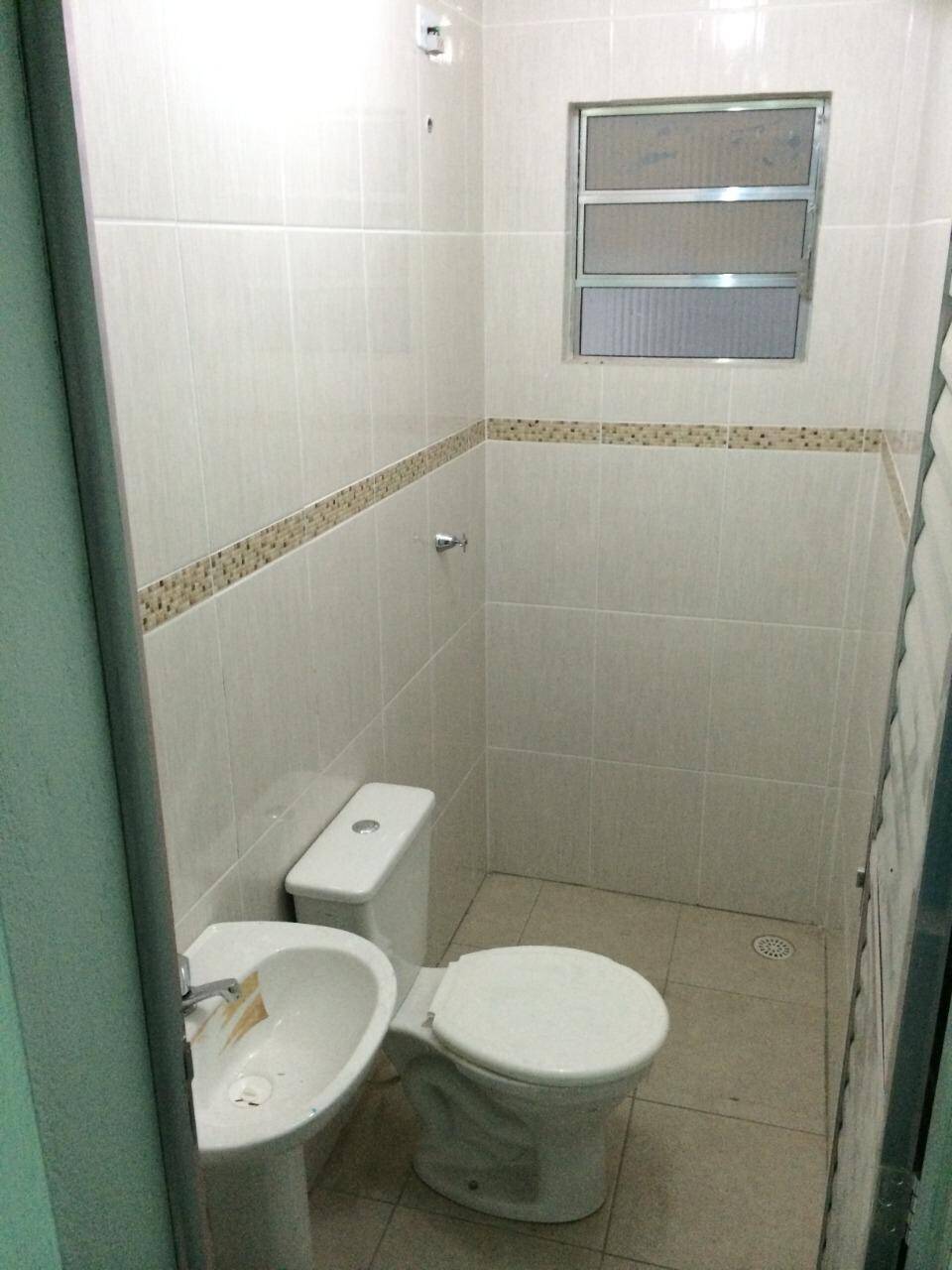 Casa para alugar com 2 quartos, 65m² - Foto 9