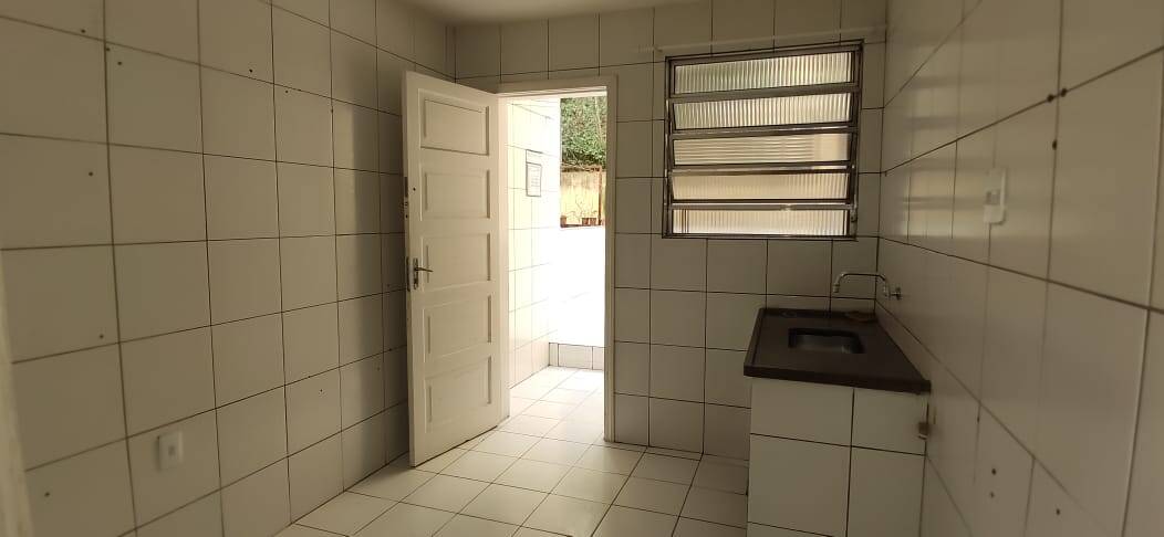 Apartamento para alugar com 2 quartos, 68m² - Foto 9