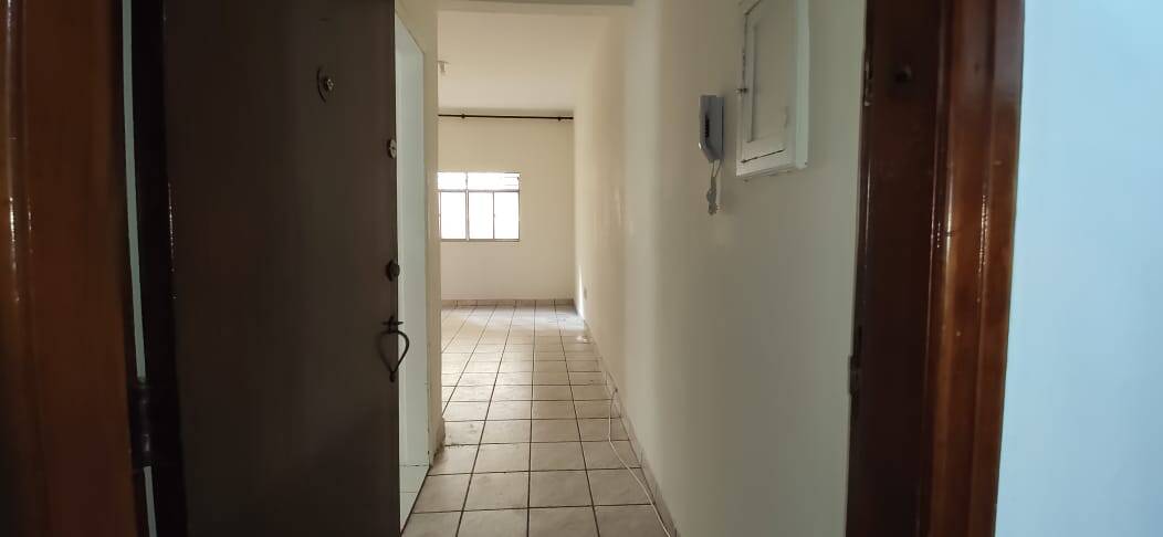 Apartamento para alugar com 2 quartos, 68m² - Foto 12