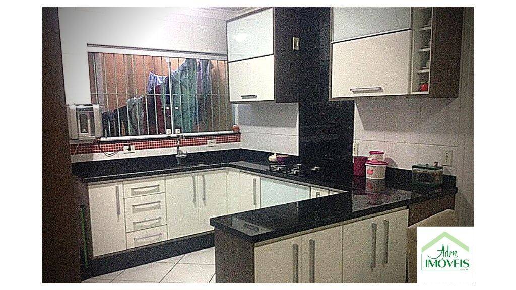 Sobrado à venda com 2 quartos, 140m² - Foto 3