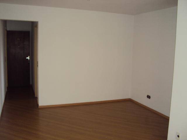 Apartamento para alugar com 3 quartos, 70m² - Foto 8