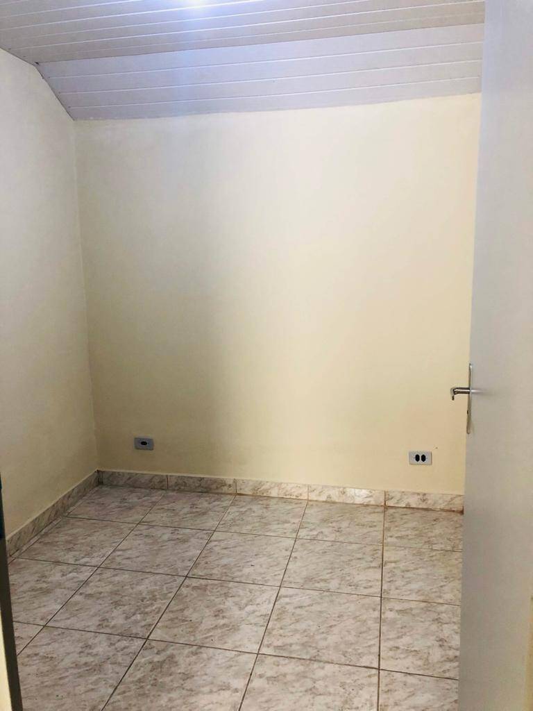 Casa para alugar com 2 quartos, 62m² - Foto 2