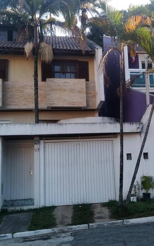 Casa para alugar com 3 quartos, 120m² - Foto 1