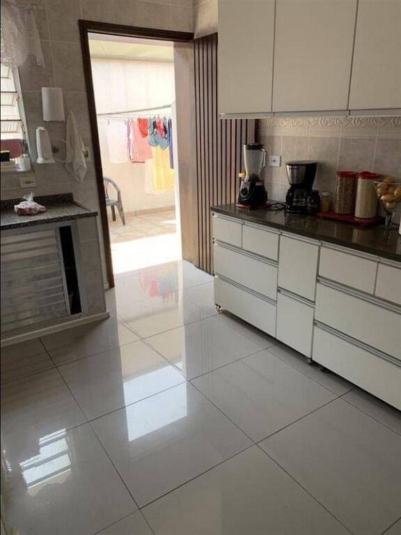 Casa à venda com 5 quartos, 230m² - Foto 11