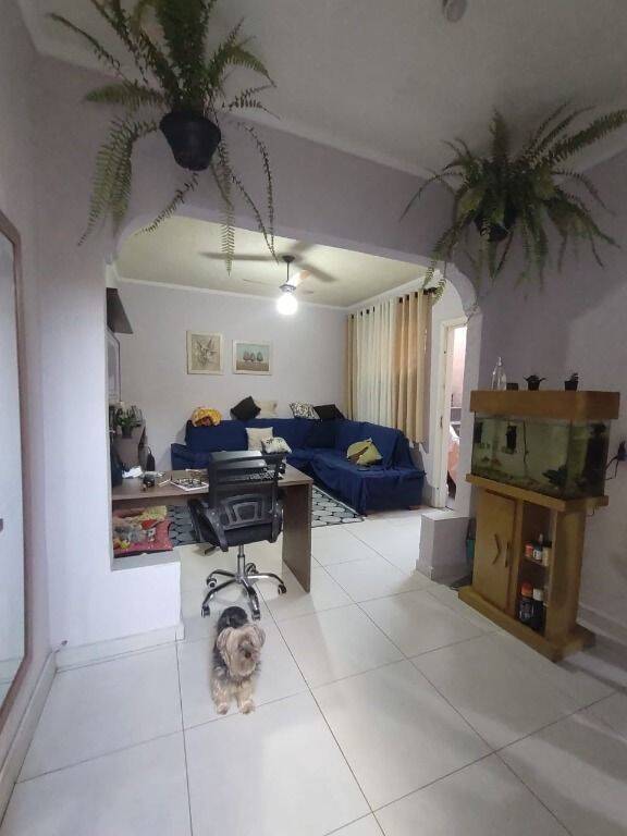 Casa à venda com 2 quartos, 120m² - Foto 1