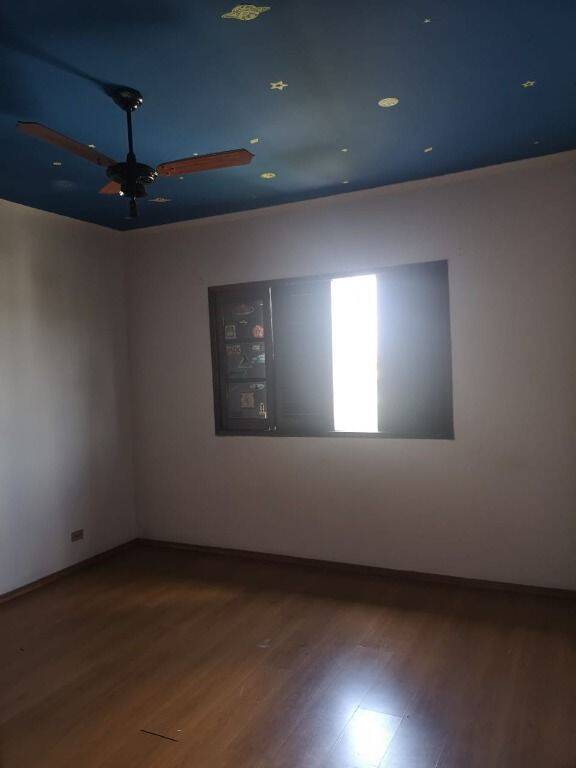 Sobrado à venda com 3 quartos, 270m² - Foto 32