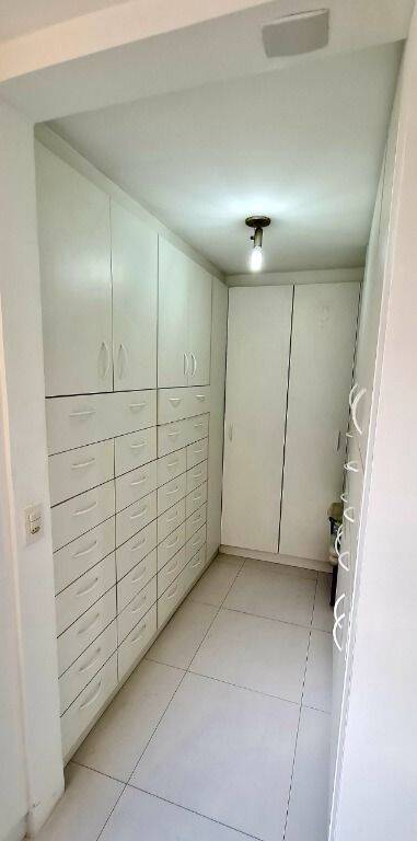 Apartamento à venda com 4 quartos, 180m² - Foto 3