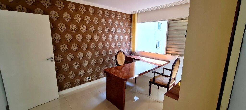 Apartamento à venda com 4 quartos, 180m² - Foto 26