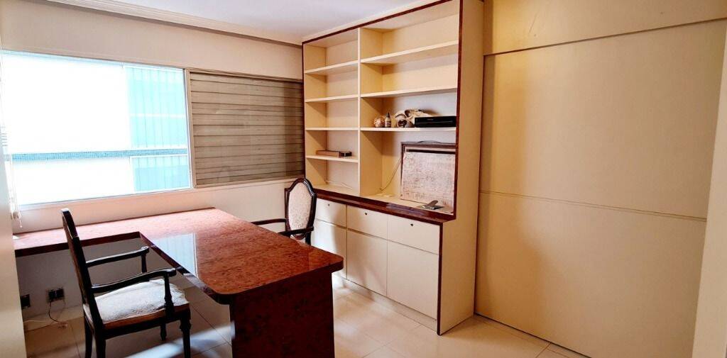 Apartamento à venda com 4 quartos, 180m² - Foto 32