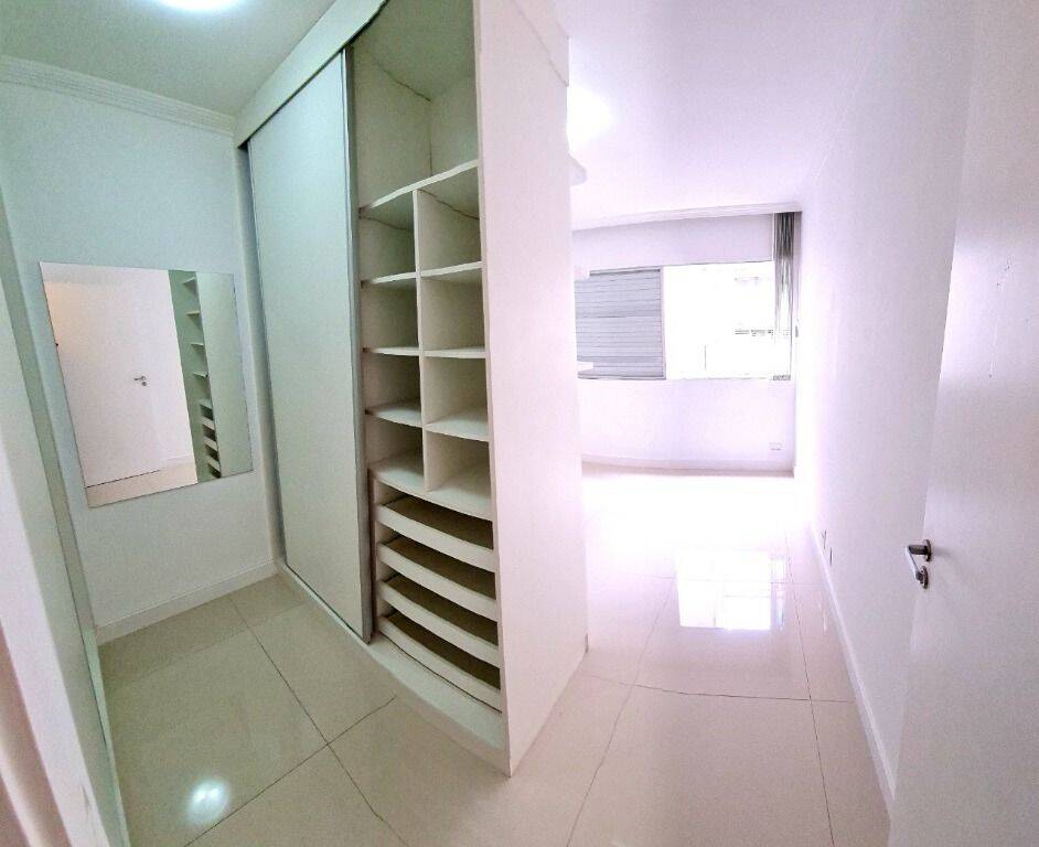 Apartamento à venda com 4 quartos, 180m² - Foto 41