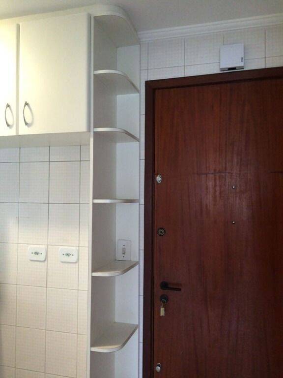 Apartamento para alugar com 2 quartos, 64m² - Foto 12