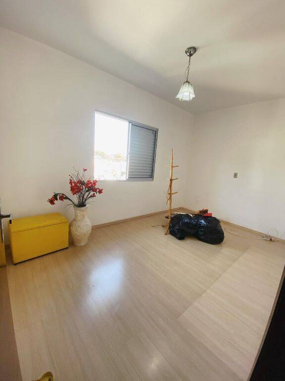 Casa à venda com 2 quartos, 97m² - Foto 3