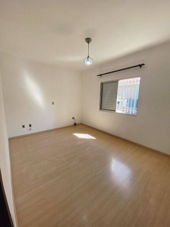 Casa à venda com 2 quartos, 97m² - Foto 1