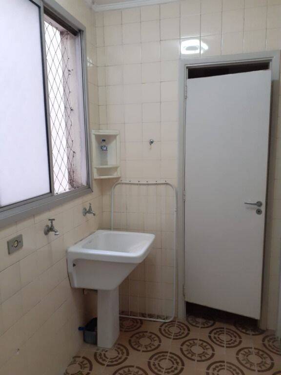 Apartamento para alugar com 2 quartos, 79m² - Foto 9