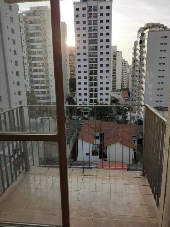 Apartamento para alugar com 2 quartos, 79m² - Foto 30