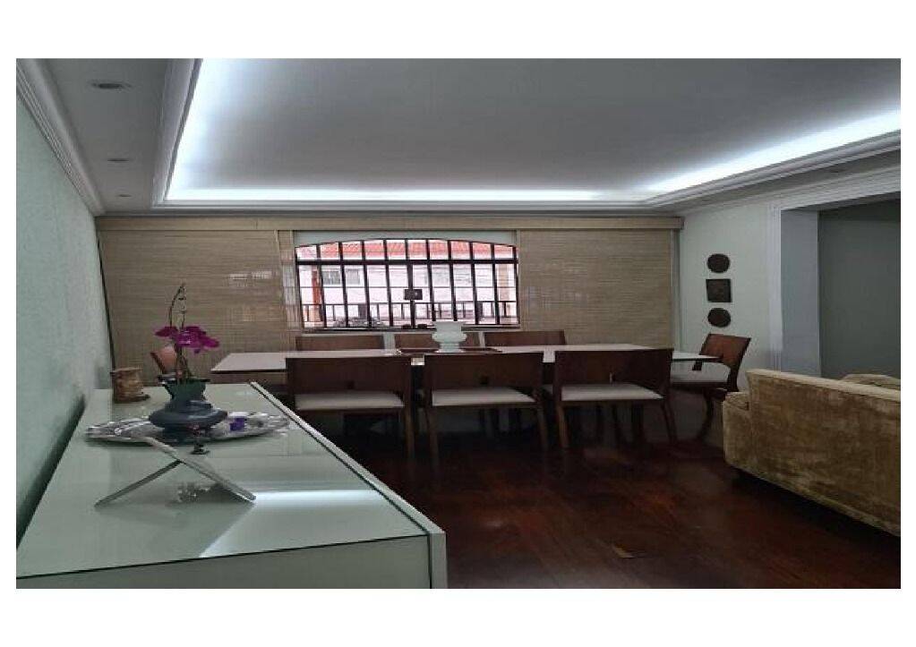 Casa à venda com 3 quartos, 180m² - Foto 1