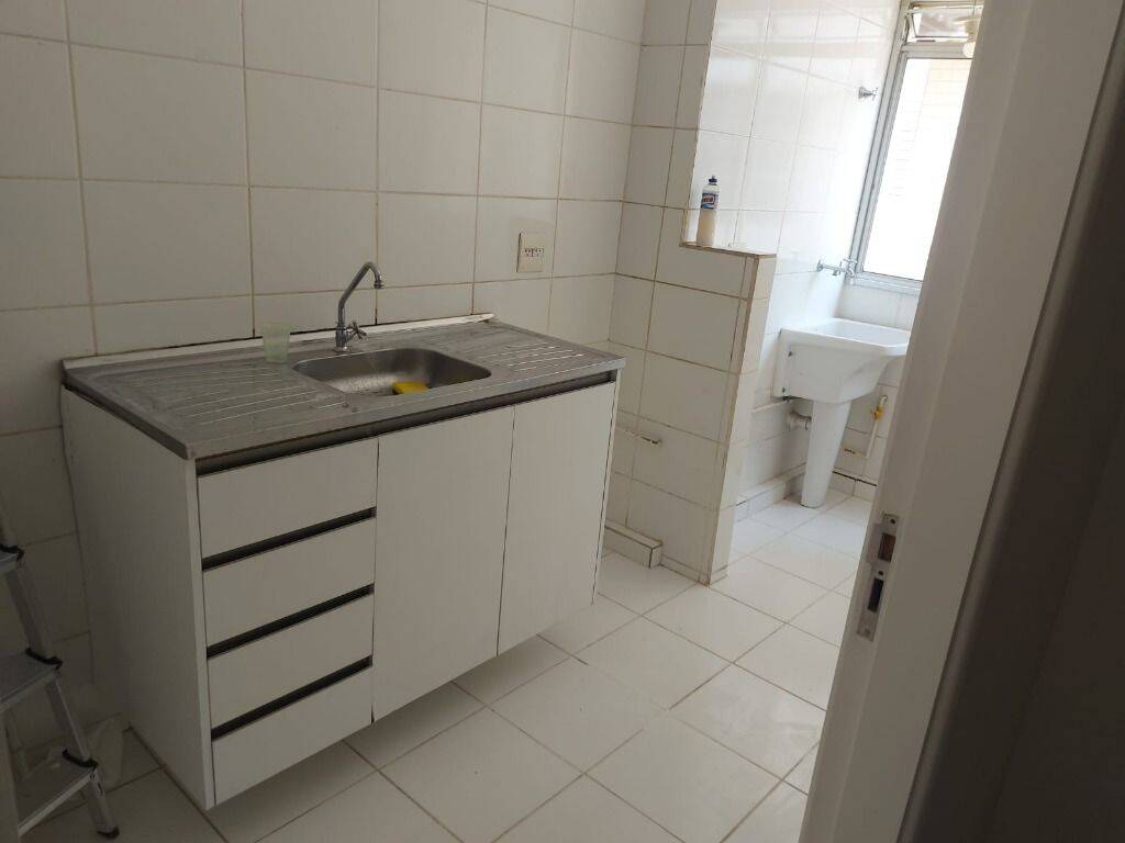 Apartamento para alugar com 2 quartos, 45m² - Foto 4