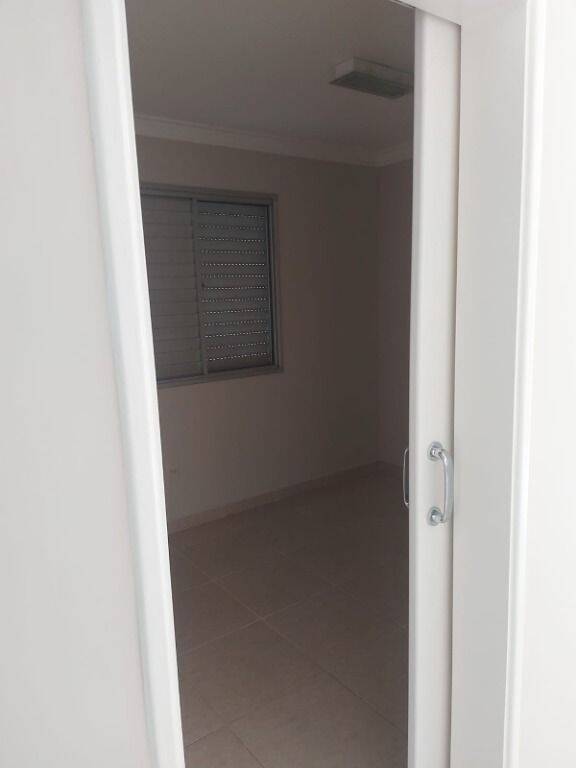 Apartamento para alugar com 2 quartos, 45m² - Foto 3