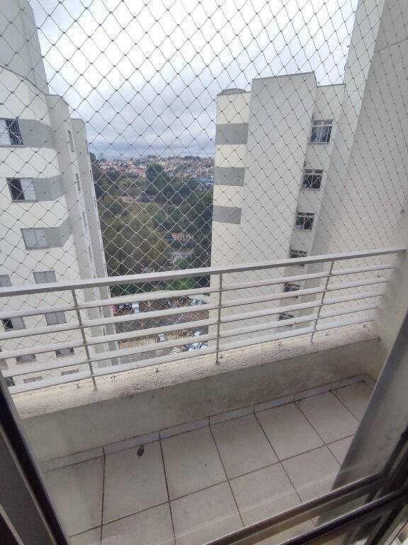 Apartamento à venda com 2 quartos, 70m² - Foto 2